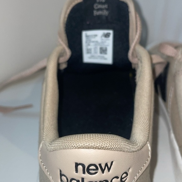 New Balance 212 ProCourt Size 7.5. - Picture 12 of 13